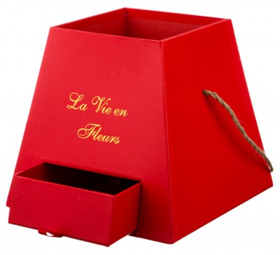 Подарочная трапецевидная коробка с выдвижным отделением, основание низ 20*20 см. верх 13*13 см. (кор Vogue International (37-261) 
