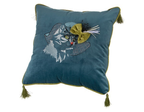 Декоративная подушка "незнакомка" 45*45 см., бирюза, вышивка SANTALINO (850-827-11)