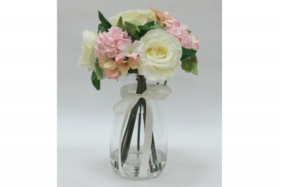 Декор.цветы Розы белые и гортензии розовые в стекл.вазе - DG-F6731 Dream Garden