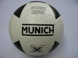 Мяч футбольный MUNICH WELD №5 FIVE 002407 (52674)