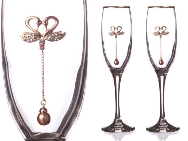 Набор бокалов для шампанского из 2 шт. с золотой каймой 170 мл. Оптпромторг ООО (802-510594)