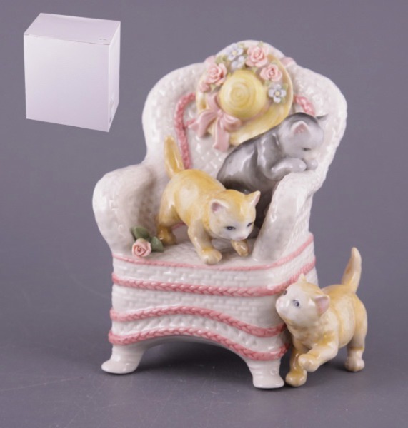 Статуэтка "кошки" l,w,h=11х8х15 см Porcelain Manufacturing (461-038) 