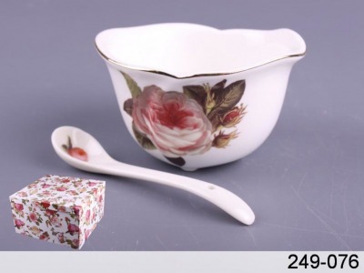 Соусник "розы" с ложкой 8,5*7,5*5 см. Porcelain Manufacturing (249-076) 