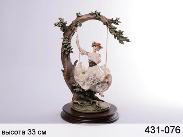Статуэтка "девушка на качелях" высота=34 см. глянцевая P.n.ceramics (431-076) 