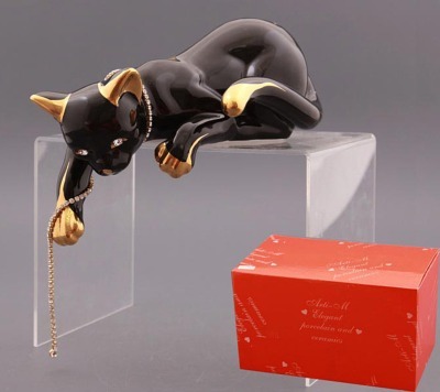 Фигурка "кошка черная с цепочкой" длина=28 см. высота=9 см. Hangzhou Jinding (456-771) 