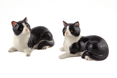 Комплект минискульптур коллекционных из 2 шт "кошка" ручная работа высота=5 см. длина=7,5 см. Kachen (432-311) 