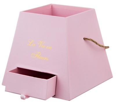 Подарочная трапецевидная коробка с выдвижным отделением, основание низ 20*20 см., верх 13*13 см. (ко Vogue International (37-258) 